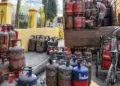 Delhi: 5100 women got free gas connections, CM Rekha Gupta distributed Ujjwala kit.