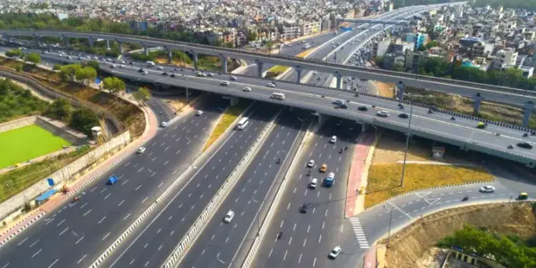 Delhi-Dehradun Expressway opened, no toll tax will be charged for commuting. New route started from Akshardham (Delhi).