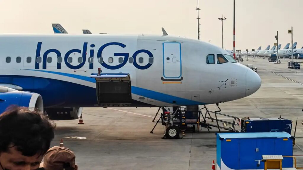 Delhi faces huge financial loss amid IndiGo crisis! Loss of Rs 1000 crore in 9 days, both passengers and airlines affected