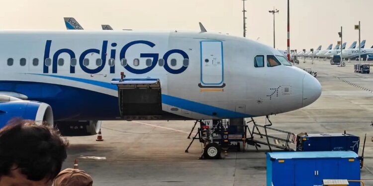 Delhi faces huge financial loss amid IndiGo crisis! Loss of Rs 1000 crore in 9 days, both passengers and airlines affected