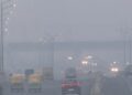 Delhi surrounded by poisonous smog, AQI still in 'very poor' category