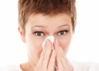 Do you also consume Vitamin C supplements in abundance in winters? be careful