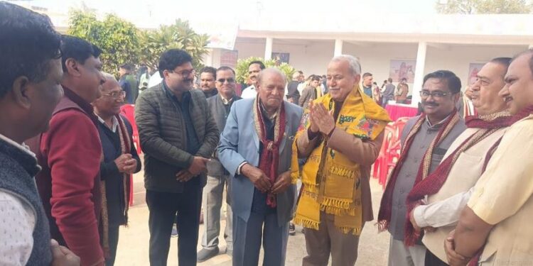 Dr. Garg visited urban and rural areas, participated in all-caste mass marriage and Annakoot Mahotsav.