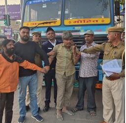 Drunk trailer driver damaged vehicles, police took youth into custody, major accident averted