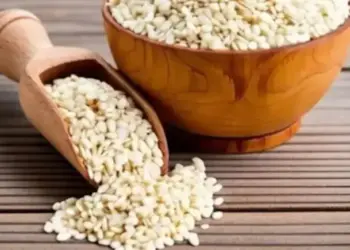 Eating sesame daily in winter gives amazing benefits, takes care of the heart.