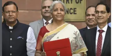 Employees of UP-Bihar should pay attention: Tax up to Rs 12 lakh will be zero in the new law, they will get 4 years to improve their returns.