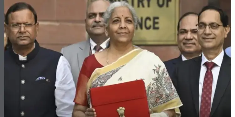 Employees of UP-Bihar should pay attention: Tax up to Rs 12 lakh will be zero in the new law, they will get 4 years to improve their returns.