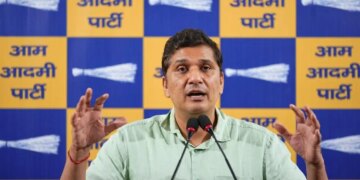 FIR against AAP leaders: Case registered against Saurabh Bhardwaj and two others in Santa Claus insult case
