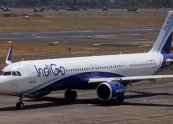 Flight Cancellation Alert: 320+ Indigo flights cancelled! DGCA seeks answer from the airline, when will the problem be resolved?