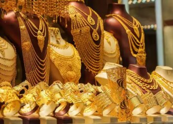 Gold-Silver Price: Gold fell for the second consecutive day but silver shone, before buying see today's latest prices here.