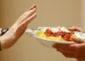 If you don't have breakfast in the morning then be careful! It has a bad effect on mental health, know which diseases are at risk