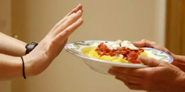 If you don't have breakfast in the morning then be careful! It has a bad effect on mental health, know which diseases are at risk