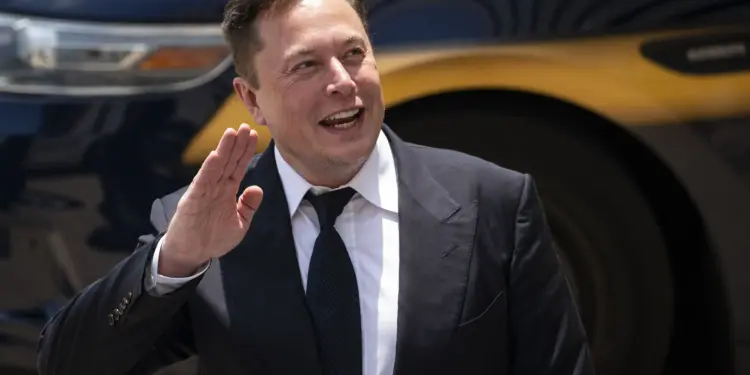 In terms of wealth, Elon Musk is 400 billion dollars ahead of the second richest person in the world, know what is his net worth?