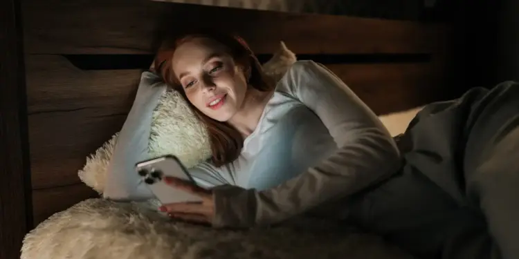Increasing screen time is dangerous for mental health! Experts told how mobile, laptop and social media are increasing stress