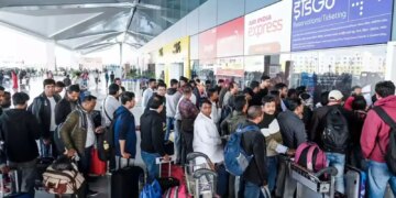 IndiGo Flight Cancellations Update: 350 flights of the airline canceled even today! When will the problems of passengers end?