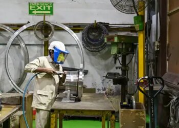India's industrial growth rate was 0.4 percent in October