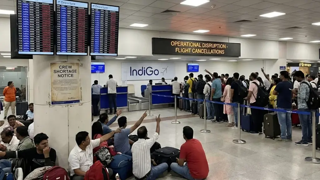 Indigo Airline Announces Compensation Amount: Indigo announced compensation amount, airline company will also give travel voucher worth Rs 10,000.