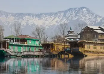 Jammu and Kashmir: Action on violation of Form-C, case registered against hotels, homestays and houseboats in Srinagar