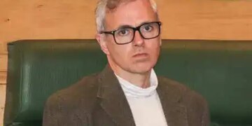 Jammu and Kashmir: CM Omar Abdullah congratulated Aaqib Nabi, described himself as a supporter of Delhi Capitals.