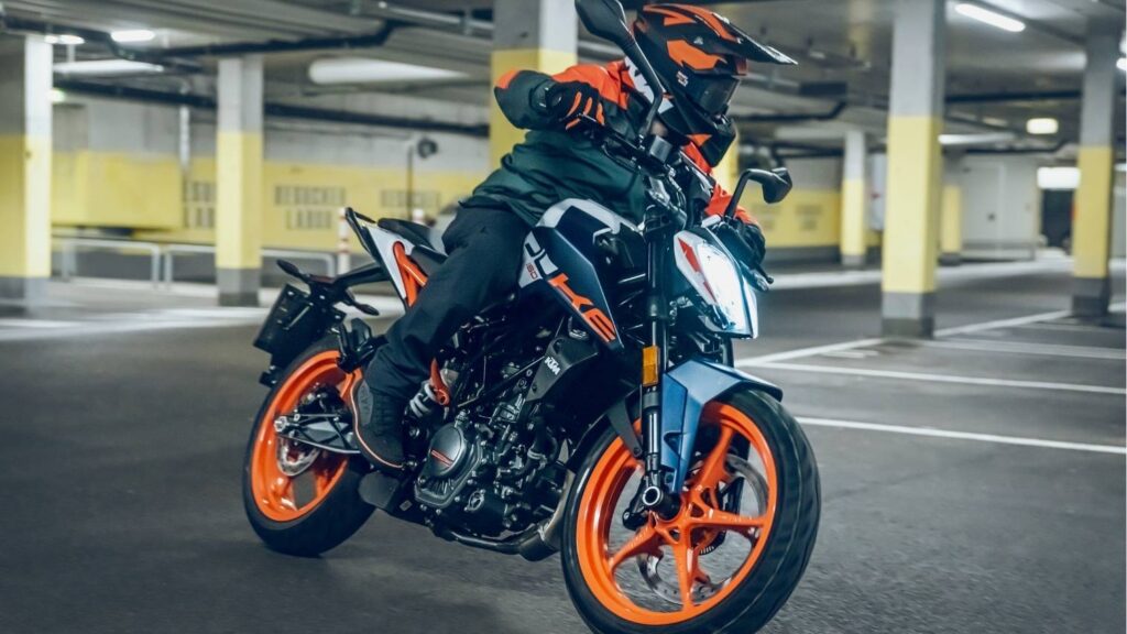 KTM Duke 160 (1)
