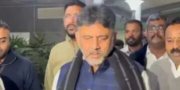 कर्नाटक के डिप्टी सीएम डीके शिवकुमार दिल्ली पहुंचे,