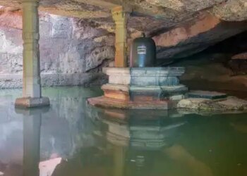 Kedareshwar Cave Temple: Symbol of the end of the world, the last pillar of Kaliyuga is also present here.