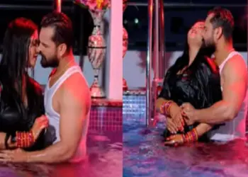Khesari Lal Yadav romancing with Neha on rainy night, new song creates a stir