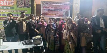 Lions Club Bharatpur Royals distributed warm clothes to the needy