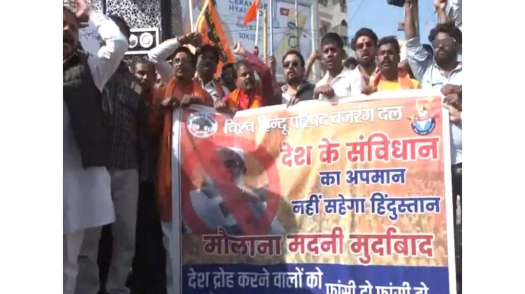 Madhya Pradesh: Bajrang Dal, VHP protesters demand action on Jamiat chief's remarks