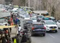 Mahajaam in Manali on New Year! Crowd, traffic and indifference of weather… the hope of snowfall was also dashed, the thrill of holidays faded.