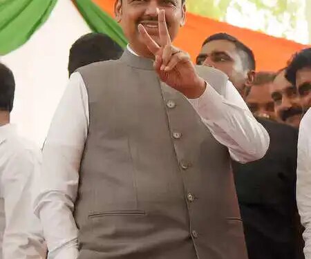 महाराष्ट्र: सीएम देवेंद्र फडणवीस ने कॉरिडोर की मंजूरी के लिए केंद्र सरकार को कहा धन्यवाद