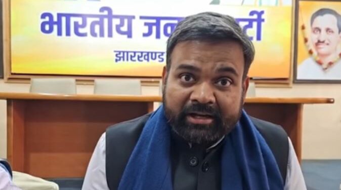 Manikam Tagore's statement is condemnable, apologize: Guru Prakash Paswan