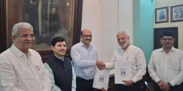 Mumbai University and VES sign agreement to study Sindhi language, heritage and culture