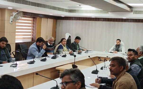 Municipal Corporation Commissioner Dr. Gaurav Saini took review meeting of Heritage Cell.