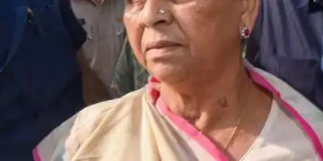 'No mountain can be broken by one house', Congress leader angry over Rabri Devi vacating her house