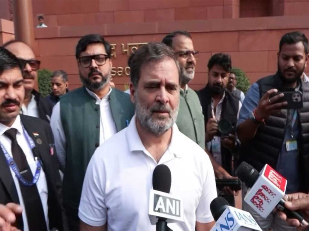 Opposition furious over Sanchar Sathi app, Rahul Gandhi maintains silence; Said- 'I will speak in the debate in the House'