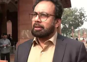 संचार साथी ऐप को लेकर विपक्ष ने सरकार को घेरा, लगाया जासूसी का आरोप