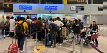 Outcry at airports for four days! IndiGo passengers wait for 20-20 hours, understand why the airline could not implement the weekly rest rule