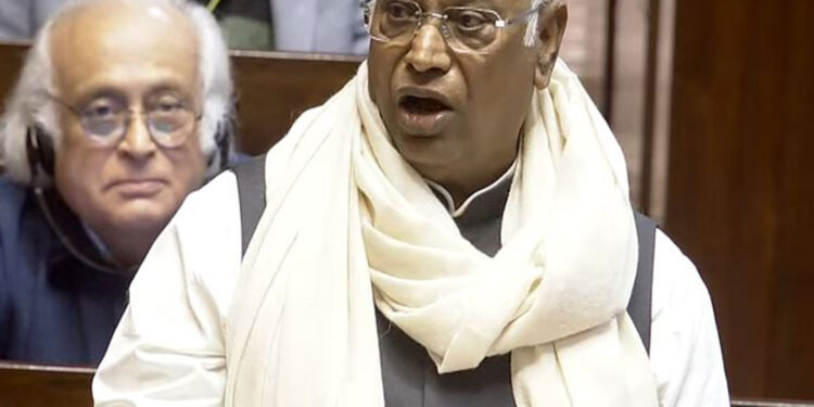 'People say you belong to his party', Kharge's sharp sarcasm while welcoming the Vice President in Rajya Sabha