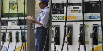 Petrol Diesel Price Today: Today's petrol and diesel rates released, check here in one click, is it cheaper or expensive in your city?