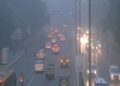 Pollution continues to wreak havoc in Delhi, AQI 'very bad' amid blanket of smog