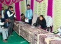Public hearing in the cold night: Collector Tina Dabi listened to the problems of the villagers during the night chaupal in Bhedana, many cases were resolved on the spot.