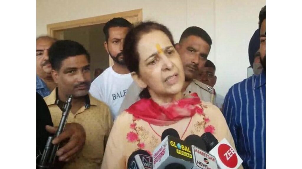 Punjab: Congress suspends party membership of Navjot Kaur Sidhu after '500 crore' statement