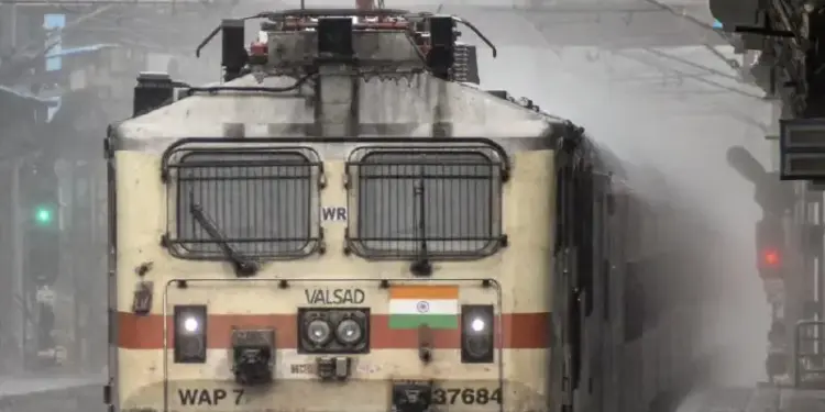 Railway tickets expensive: Passengers going to Delhi, Patna and Mumbai will now have to pay increased fare.