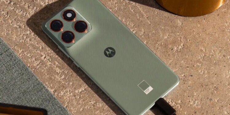 Right time to buy Motorola Edge 70: Bumper discounts and exclusive offers in the first sale.