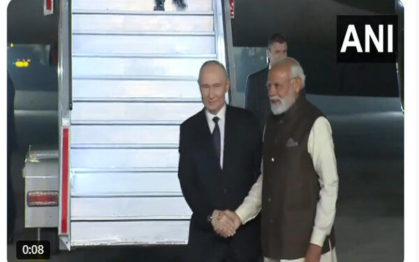 Russian President Vladimir Putin reached Delhi, welcomed by PM Modi