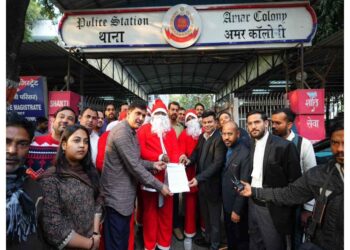 Saurabh Bhardwaj files complaint on charges of hurting religious sentiments, says "will approach court if FIR not registered after written complaint"