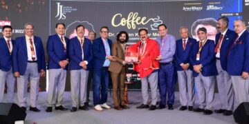 Second day of 'Jaipur Jewelery Show' at JECC, around 14,000 visitors participated