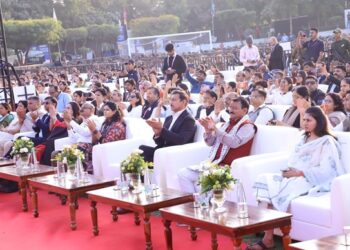 Seeing the wonderful atmosphere of sports, I feel like entering the field again - Rajyavardhan Singh Rathore