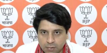 Shahzad Poonawala said on Prithviraj Chavan's statement, praising Pakistan is in his DNA.